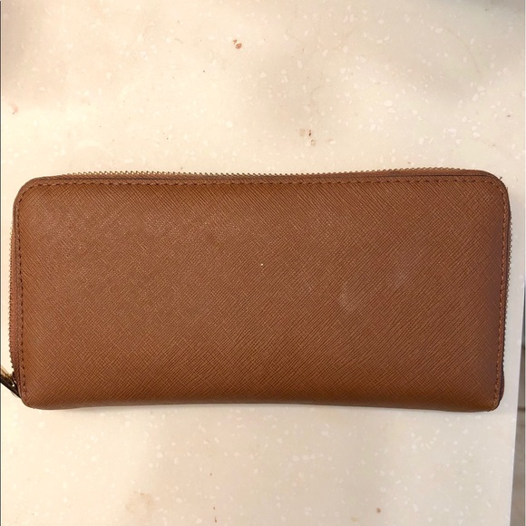 Michael Kors Large Wallet - Picture 2 of 4
